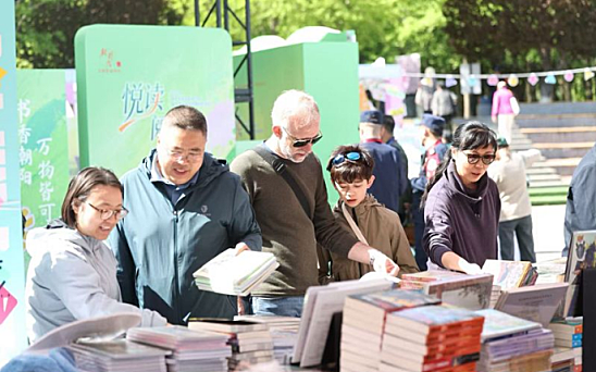 AI时代,我们为什么还要读书?