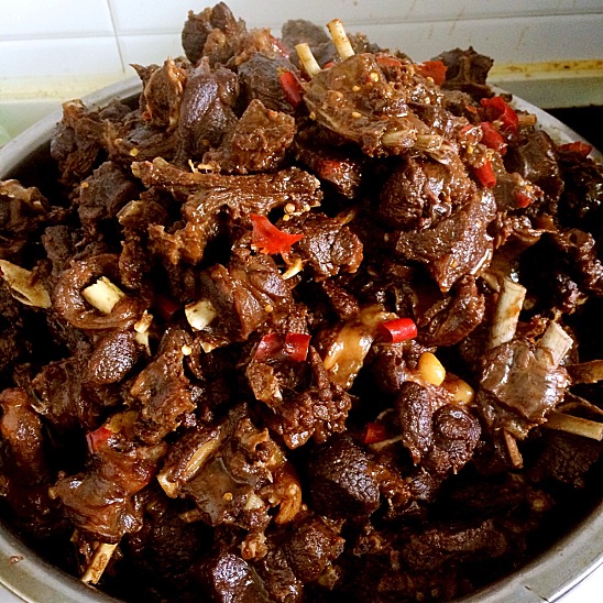 本来不信邪，现在我信了，吃完狗肉千万不能碰凉水，谨记！