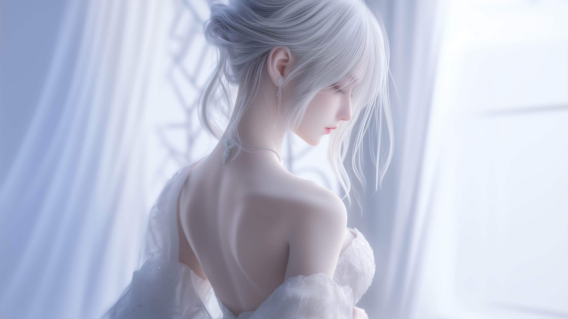 银白色美少女,露背站在窗前